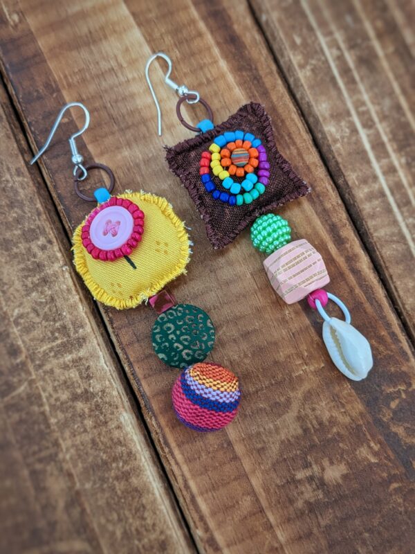 Fabric & Bead Earrings – Brown Spiral