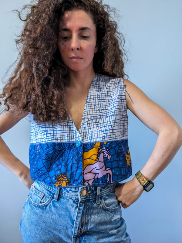 Horsy Boxy Button Top